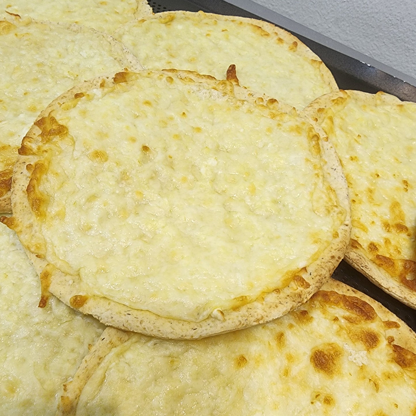 Manakish Cheese ( 1 pc) مناقيش جبنه