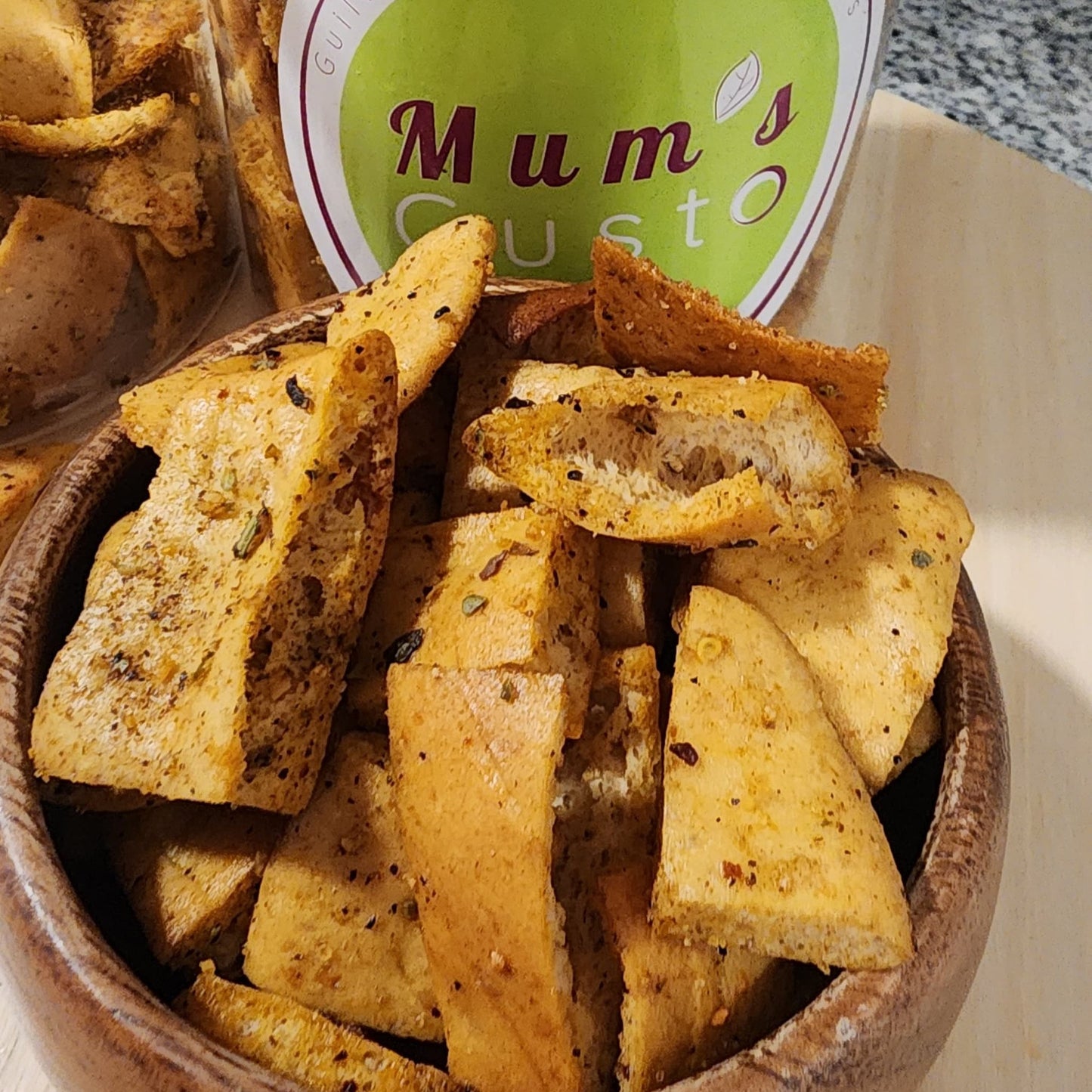 Italian crackers / مقرمشات بالنكهة الإيطالية