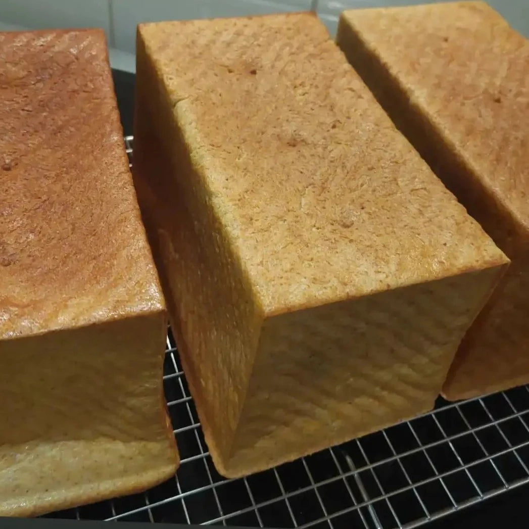 Loaf bread خبز لوف