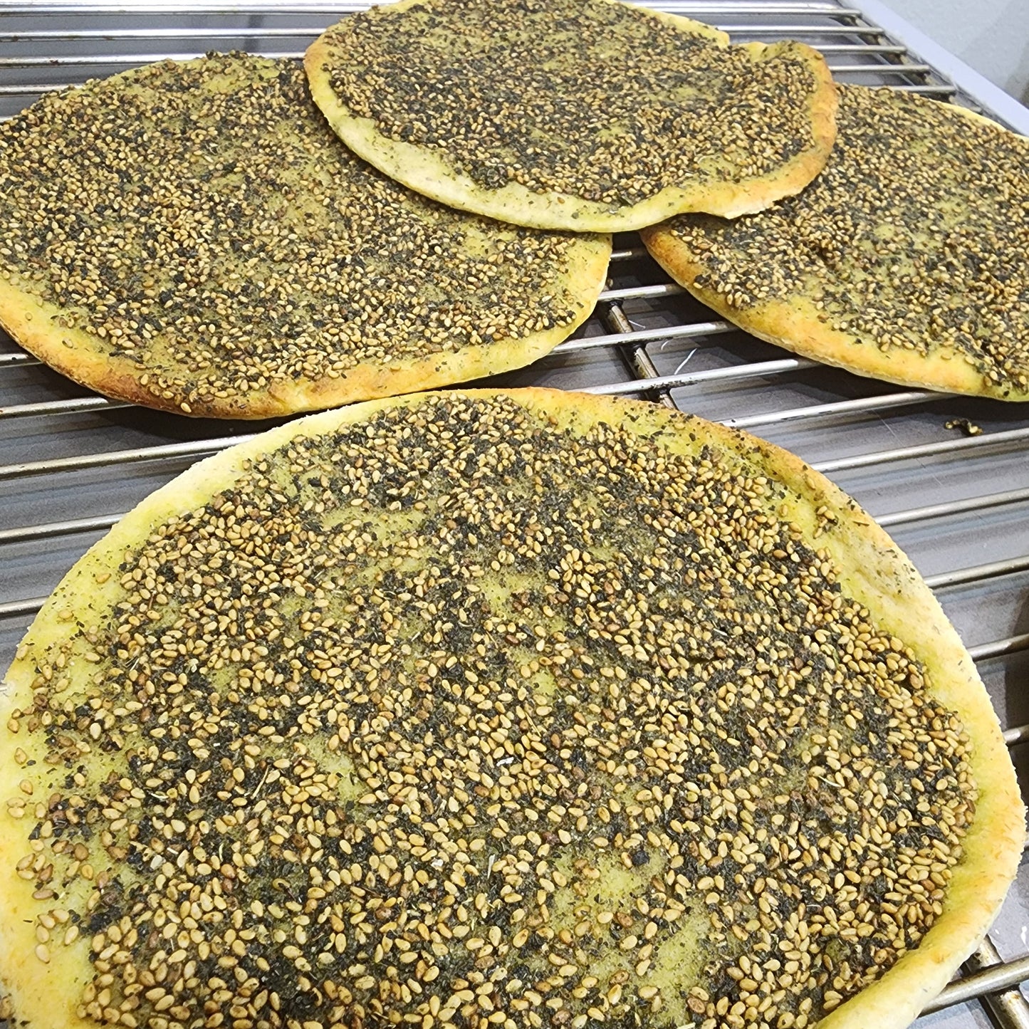 Zaatar Manakish  (1 pc )  مناقيش زعتر