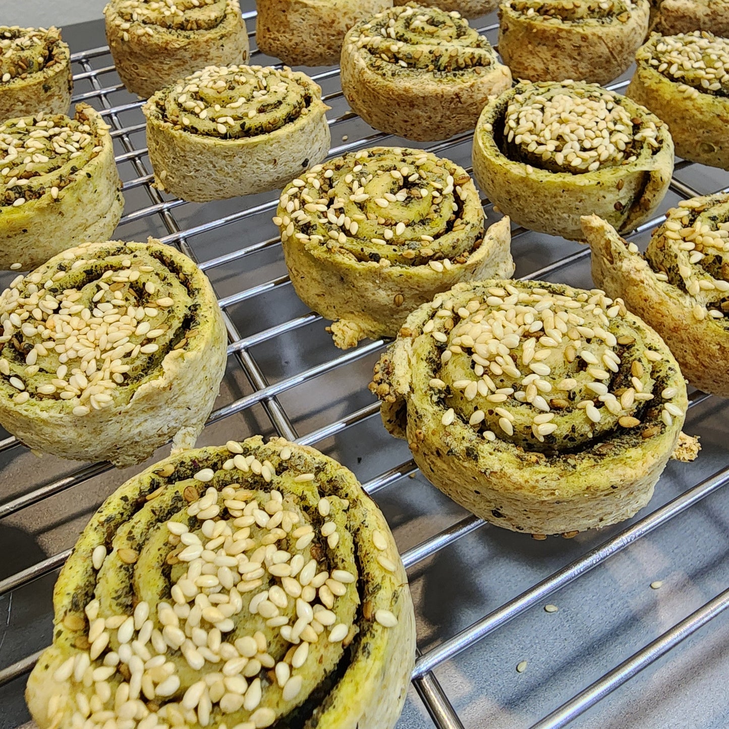 zaatar croissant roll ( 6 pcs ) زعتر  كروسان رول