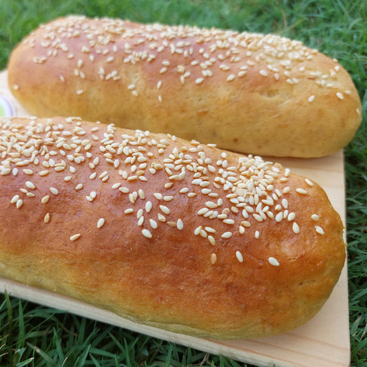 Hot Dog/ Sammoun Bread خبز صمون